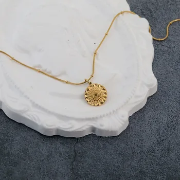 Amaiyllis 18K Zlata Vintage Plastický Chryzantéma kruhový Tanier Náhrdelník s Príveskom, Módne Had Kosti Reťazca Náhrdelník Šperky