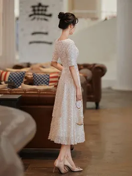 2022 novú-line elegantné šaty večerné šaty pre ženy s bielou trblietavými flitrami alebo pol-rukávy krku